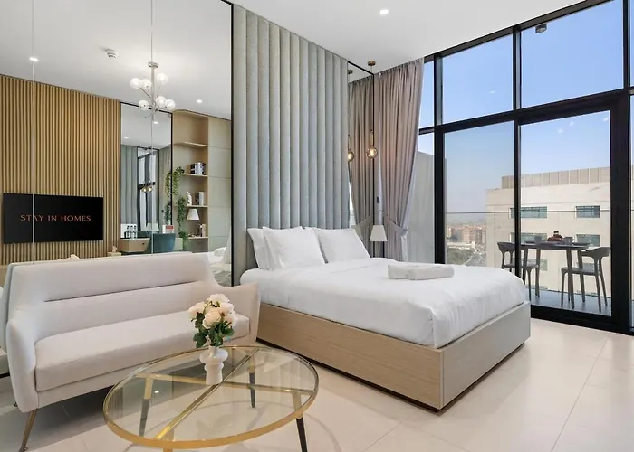 Studio Al Furjan By Stay In Homes - Marina 12Min - Self Checkin - Metro - Parking