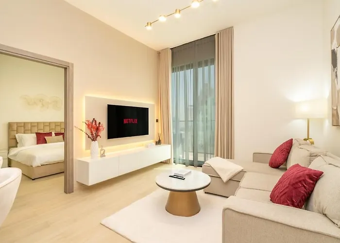 Luxury 1Br Apartment In Jvc With Stunning Pool