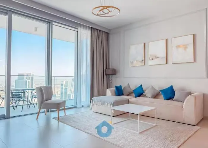 Like Home - 3904 Impressive 2-Bhk With Partial Sea View And Community View