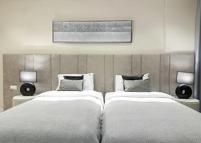 Fabulous 2Br Apartment At 5 Star Resort