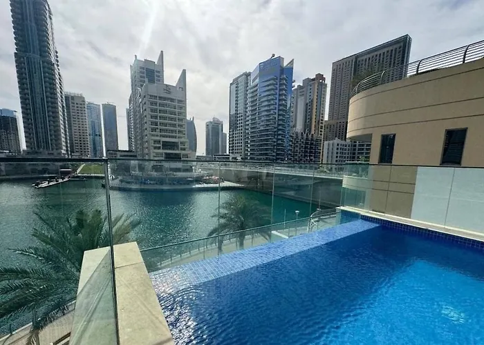 Luxury Sea View Studio In Dubai Marina