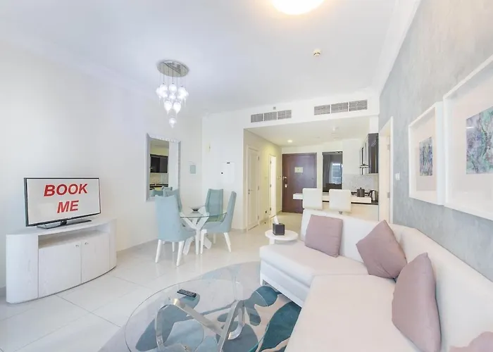 Elegant 1-Bedroom Apartment For 2 At Downtown Dubai With Stunning Canal & Skyline Views