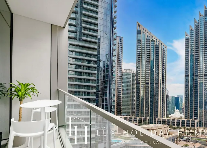 Lux The Grande Signature Skyline Suite