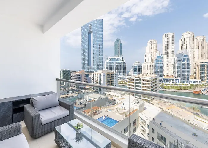 Marina View Haven - Luxurious 3-Bedroom Apartment In Dec Towers