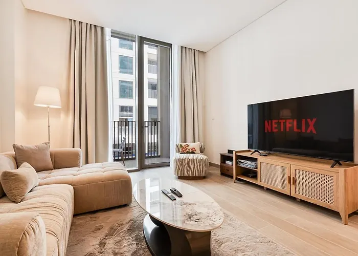 Elegant 1Br With Pool, Gym Access And Kid\'S Play Area