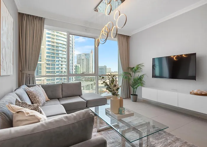 Serene 2-Bedroom Escape With Sea Steps Away In Jbr