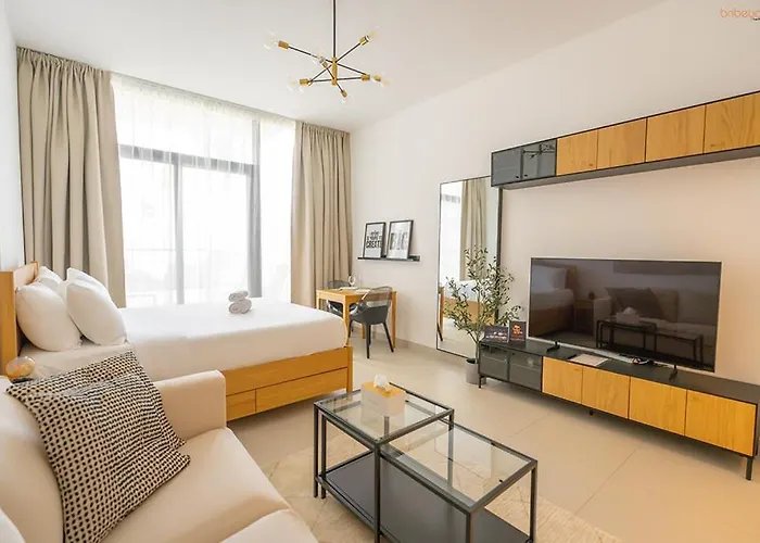 Bnbeyond\'S Sassy Studio With Expansive Balcony