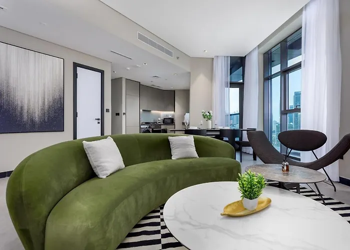 Waves - Elegant Waterfront Living In Dubai\'S Business Bay
