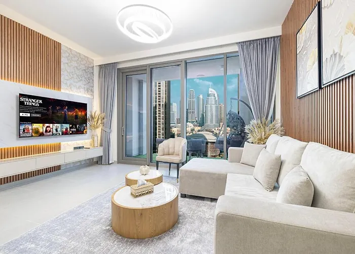 Downtown Stunning 4Br With Amazing Pool & Amenities