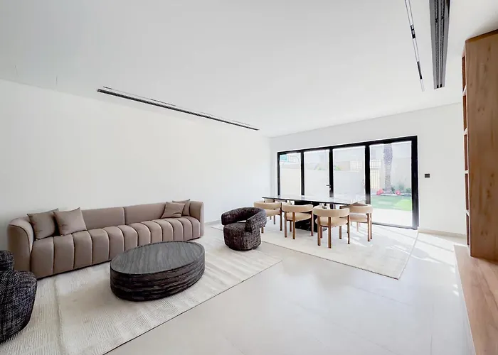 Designer Furnished Villa With Luxury Finishes In Springs 14