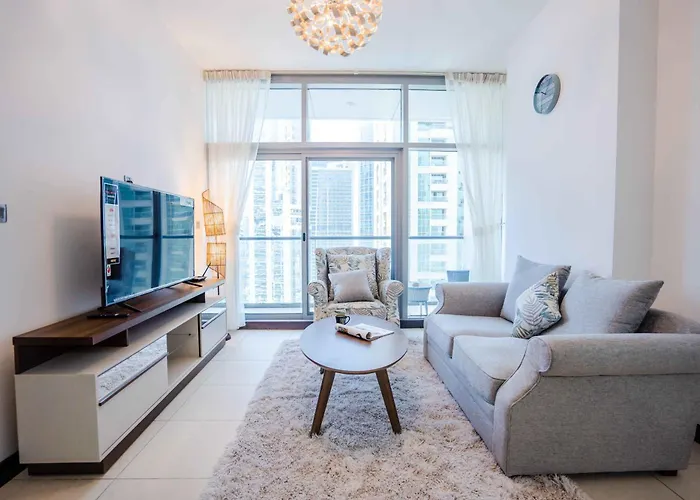 1Br Apt Near Metro Jlt Pool Gym Fast Wi-Fi