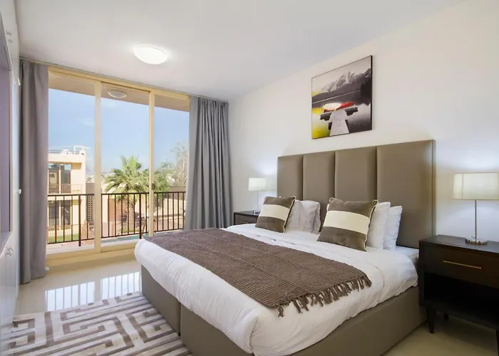 Bespoke Residences - 3 Bedroom Waikiki Townhouses