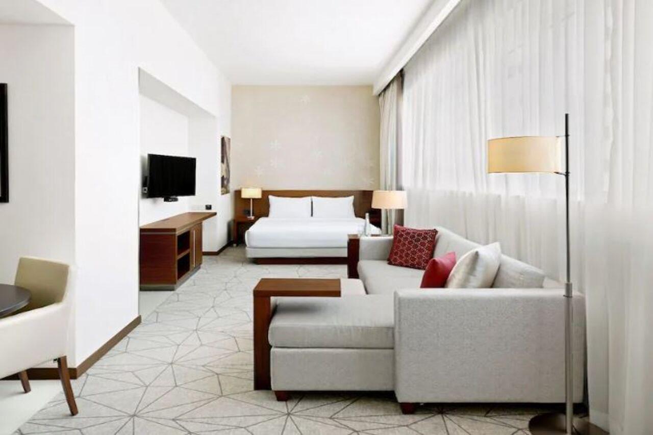 Hyatt Place Al Rigga Residences 4*