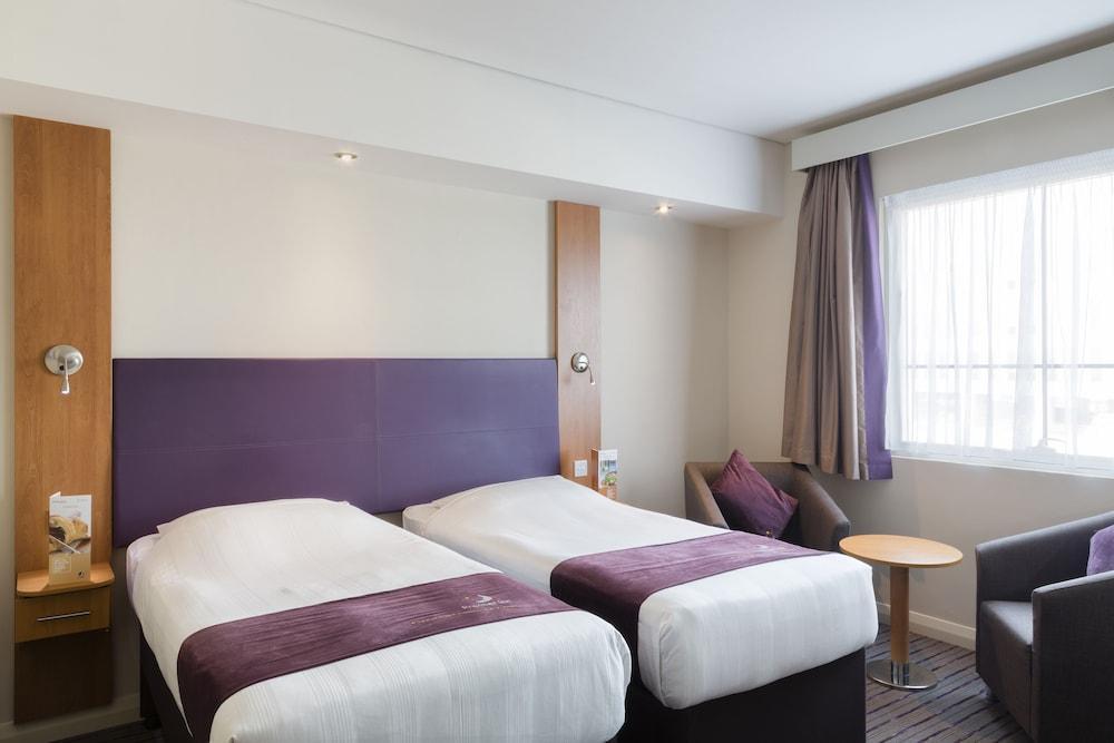 Premier Investments Park Hotel Dubai