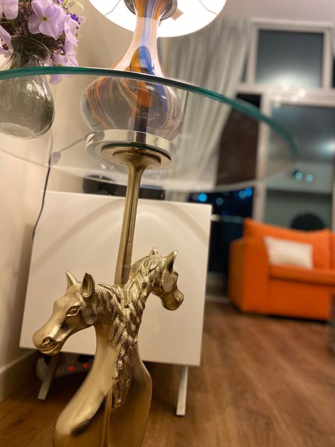 Apartment Luxury 1br In Marina, Ask For July Full Month Offer