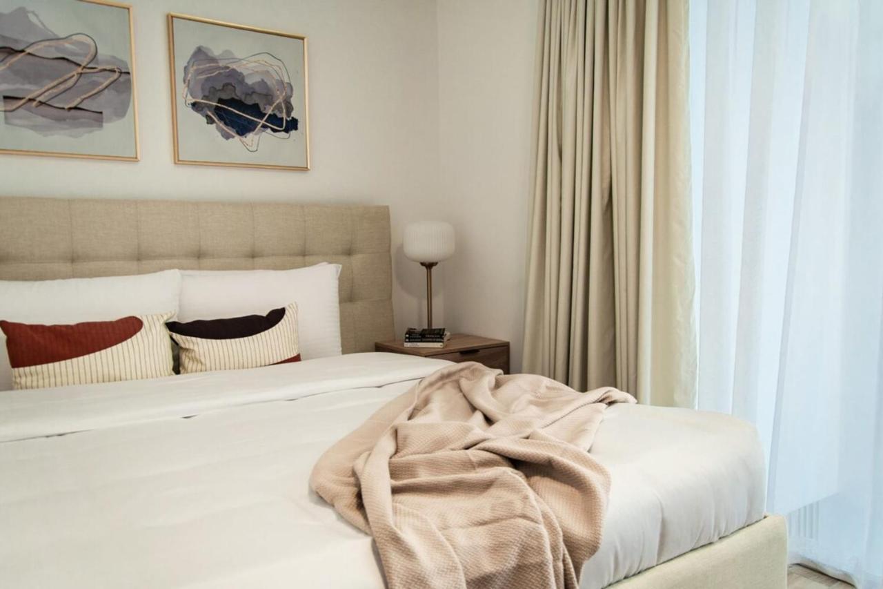 Sophisticated 2 Bedroom With Lush Interiors In Jvc Apartment
