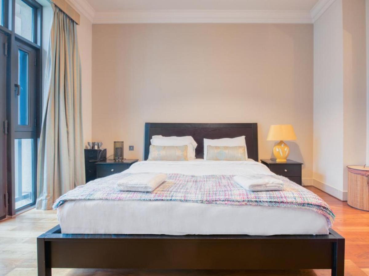 Rh- Burj Khalifa View, 1 Bedroom Apartment Near Souk Al Bahar Daire Dubai