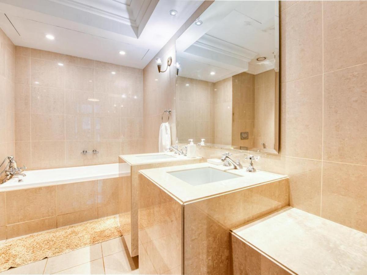 Daire Rh- Burj Khalifa View, 1 Bedroom Apartment Near Souk Al Bahar *