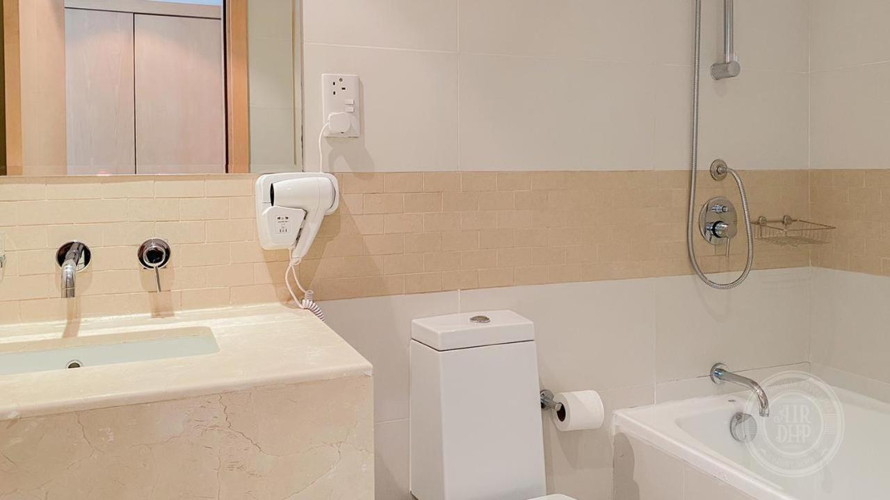 Amaizing 2 Bed . Park Island Marina