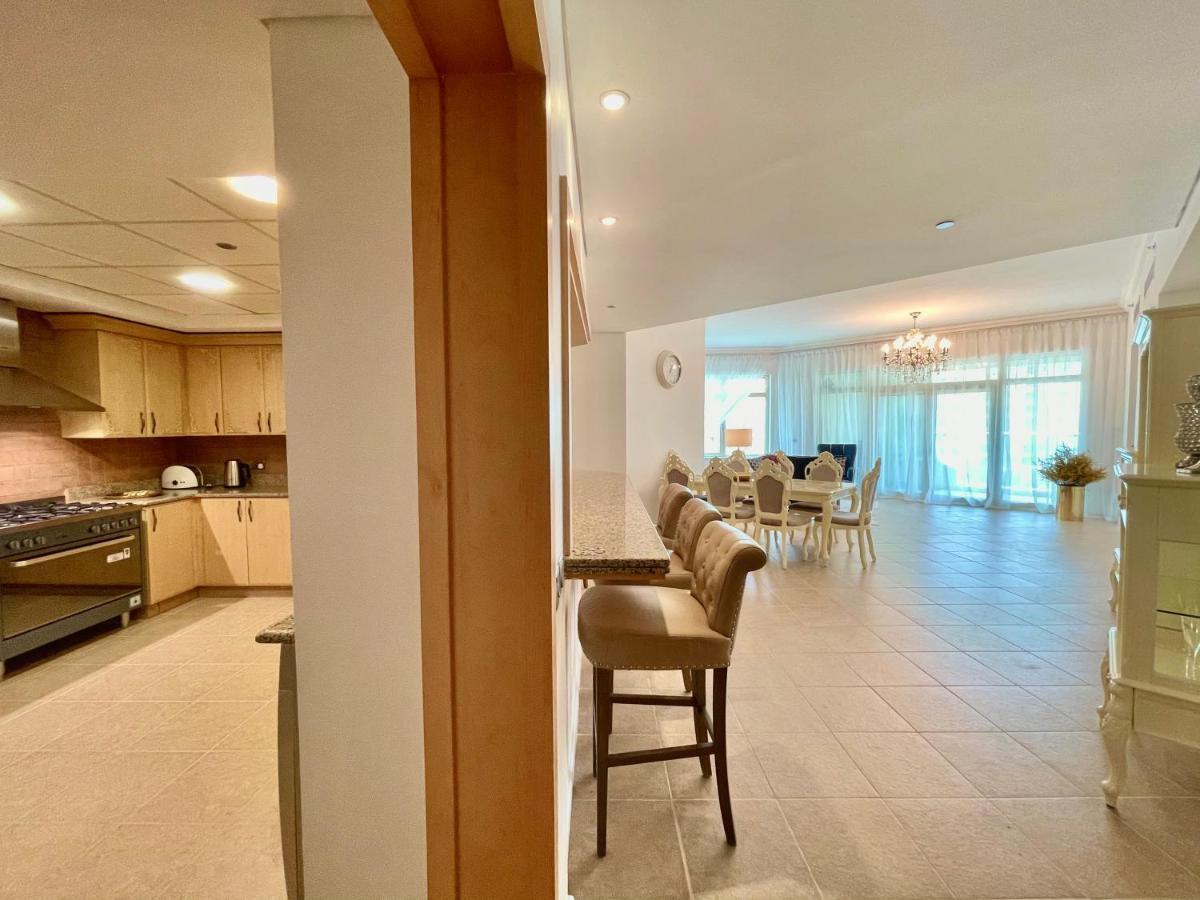 Luxury - Beachfront - Spacious Shoreline Residences - 5 Star Private Daire Dubai