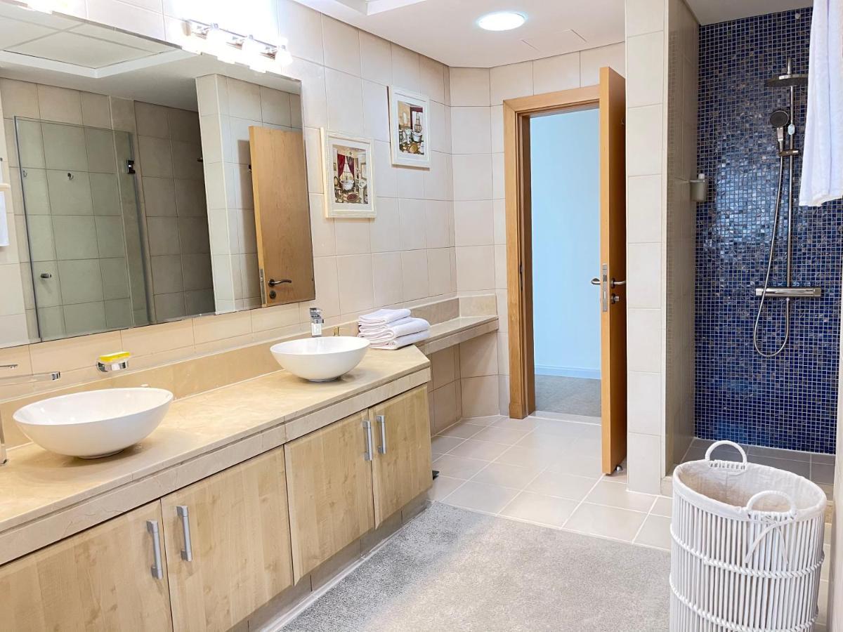 Daire Luxury - Beachfront - Spacious Shoreline Residences - 5 Star Private *