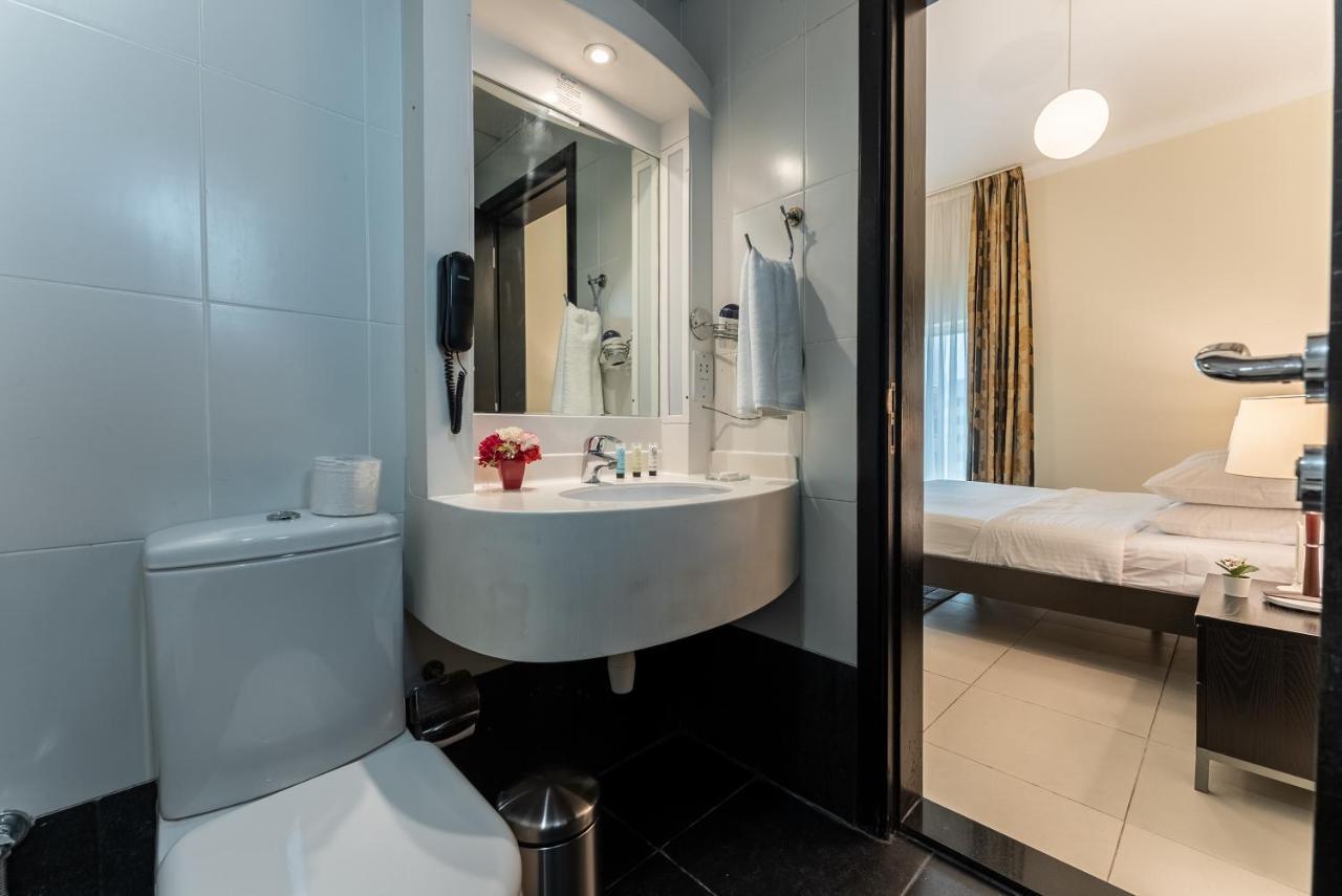 Gulf Oasis Fz Llc 3*
