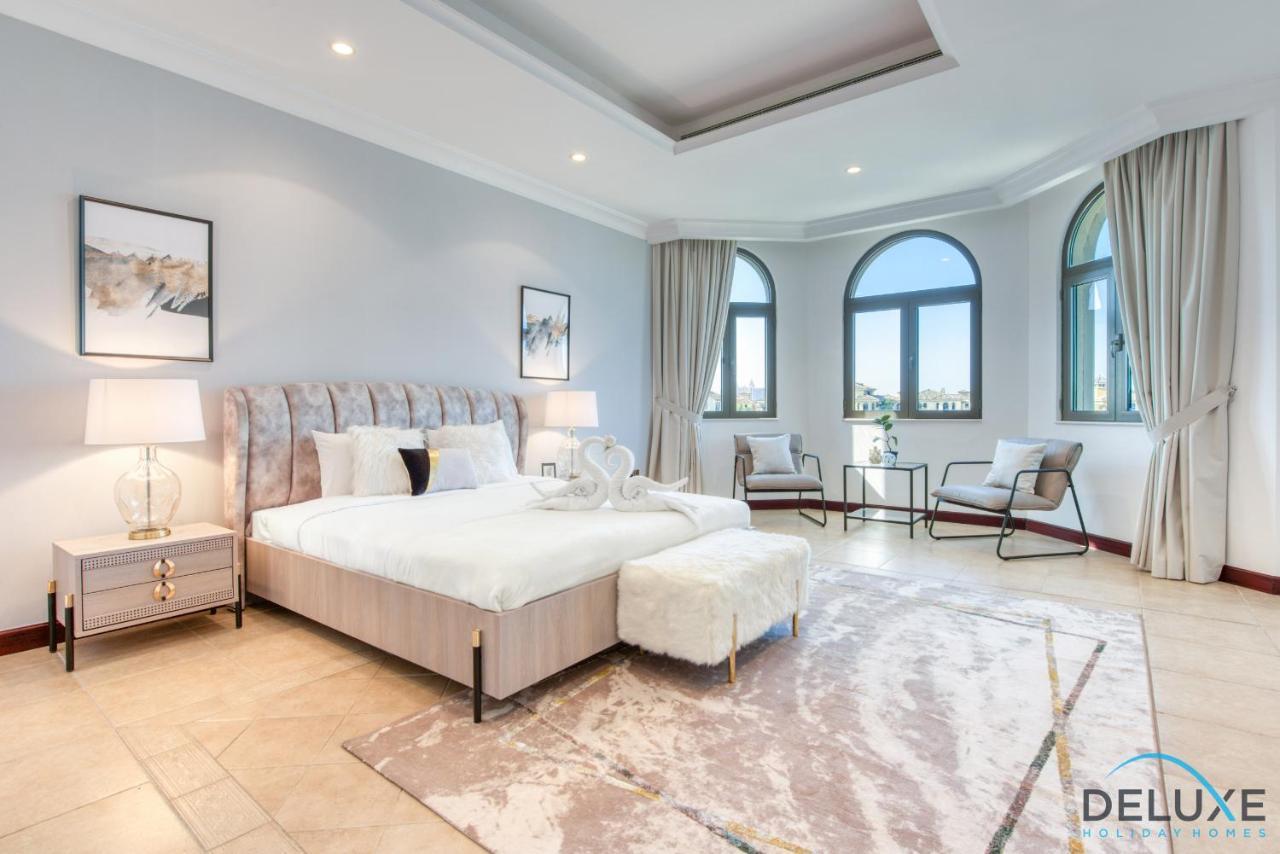 Luxe 5br With Assistant's And Private Pool On Palm Jumeirah By Deluxe Homes *