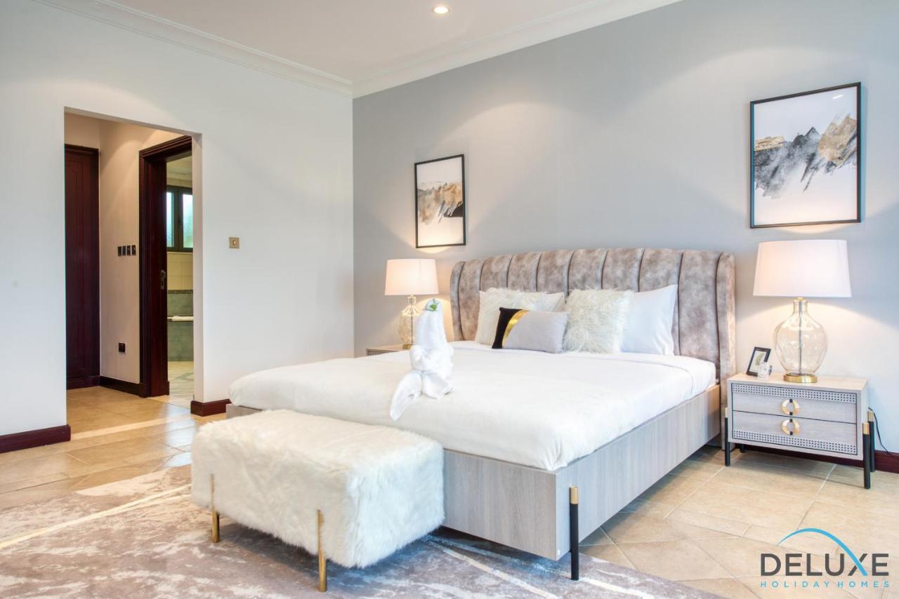 Villa Luxe 5br With Assistant's And Private Pool On Palm Jumeirah By Deluxe Homes