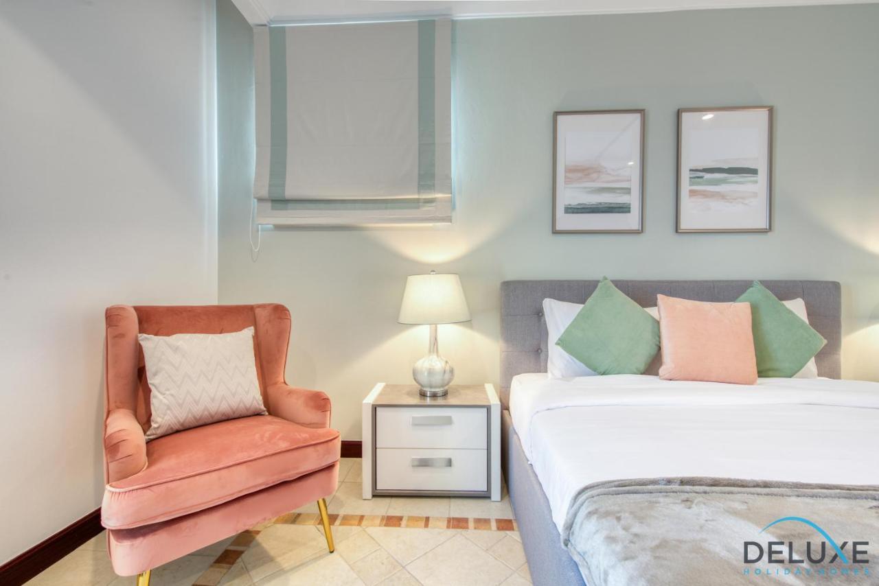 Luxe 5br With Assistant's And Private Pool On Palm Jumeirah By Deluxe Homes * Dubai