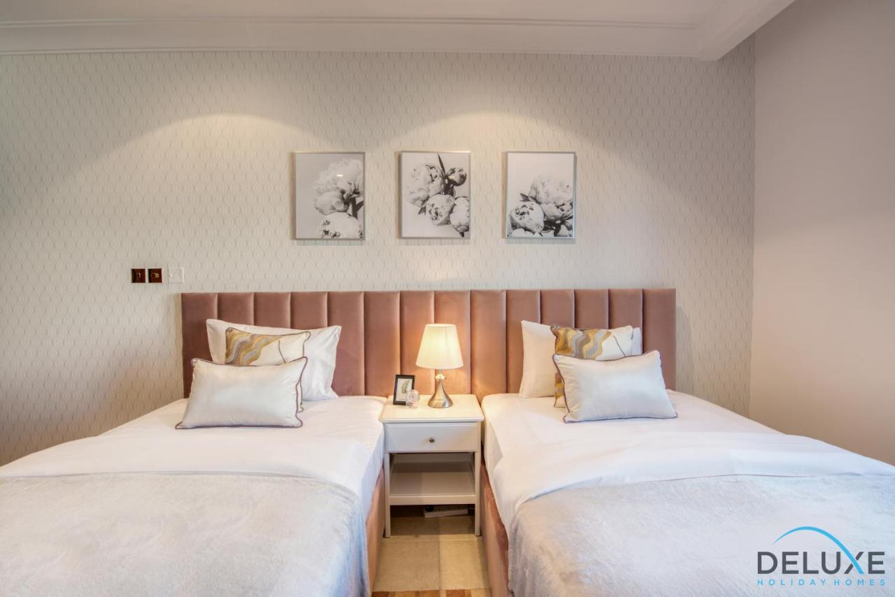 Luxe 5br With Assistant's And Private Pool On Palm Jumeirah By Deluxe Homes * Dubai