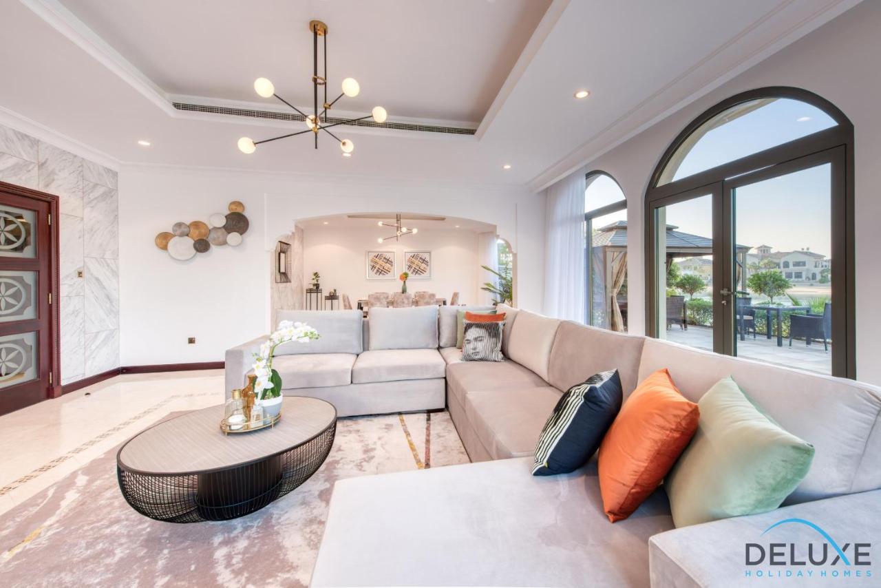 Luxe 5br With Assistant's And Private Pool On Palm Jumeirah By Deluxe Homes Villa