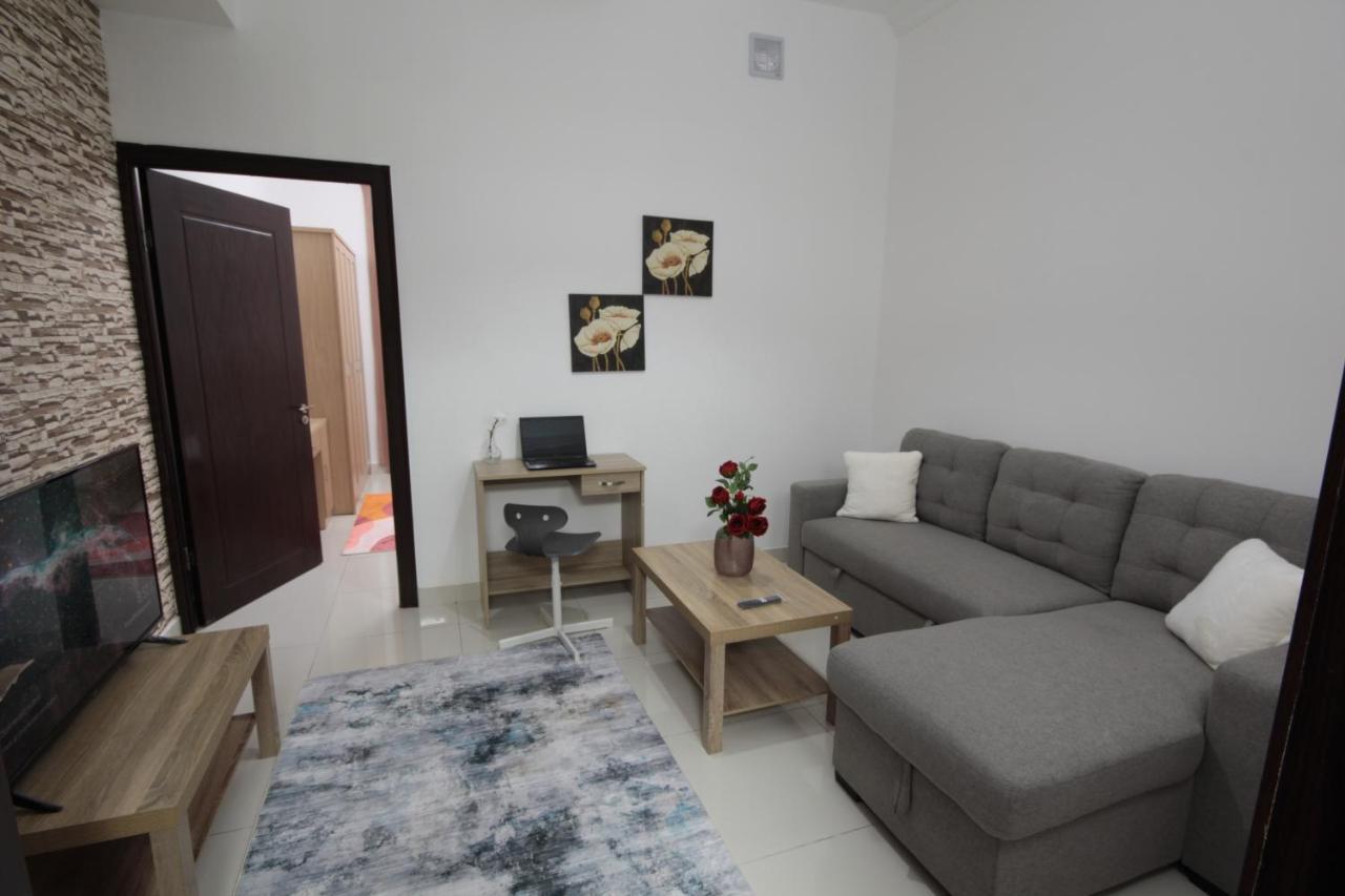 Apartment Furnished For Rent In *