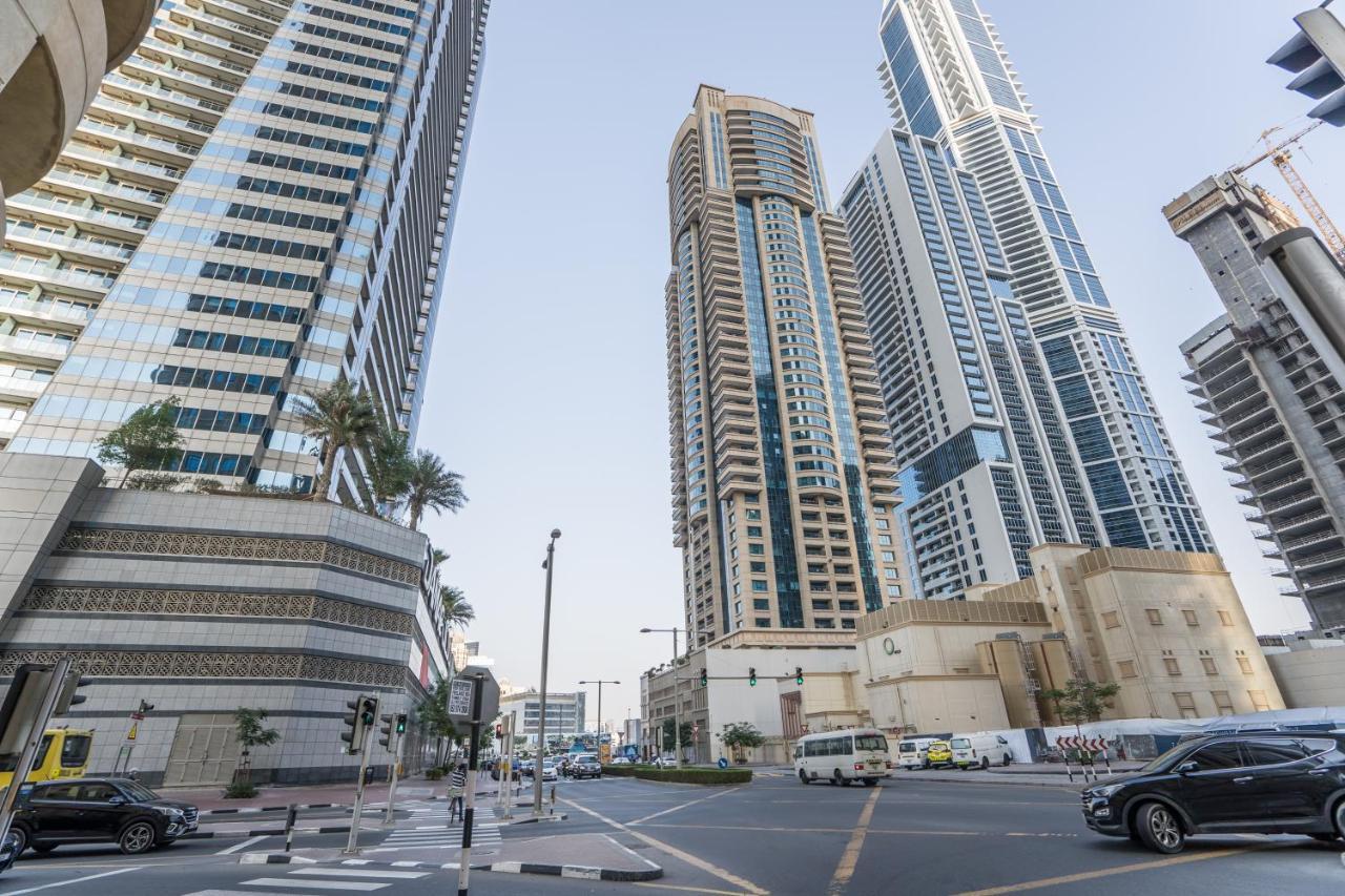 Apartment Higuests - Stylish Near Harbor Dubai