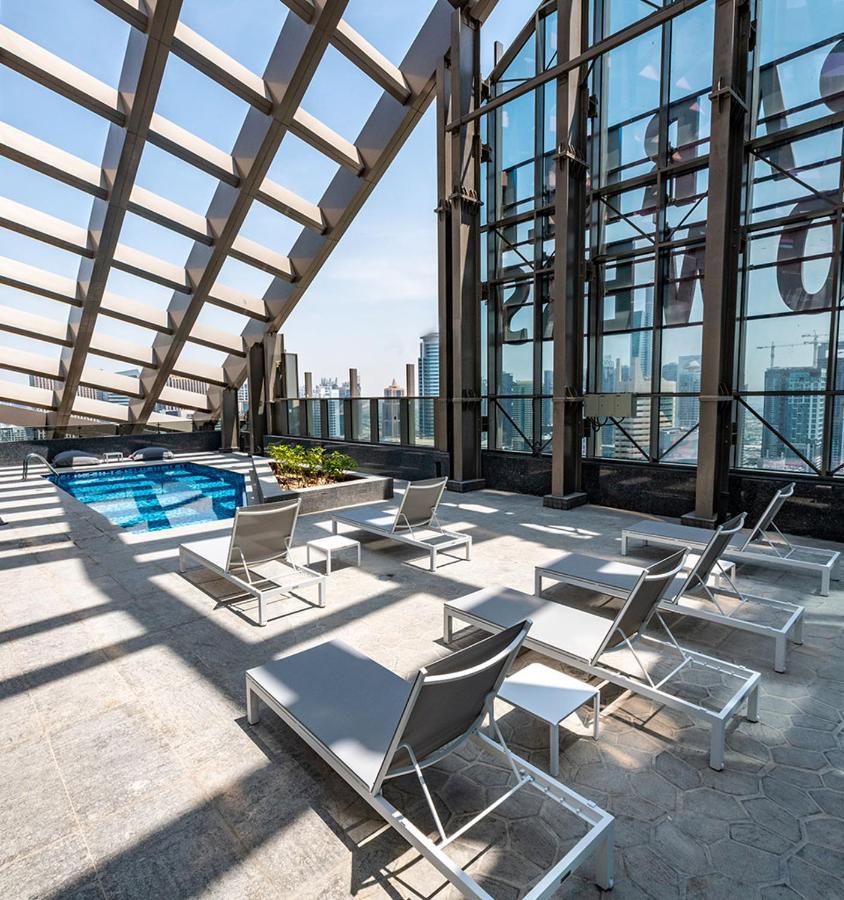 Apartment Luton - Sparkle Towers, Marina 20ab 7 Dubai