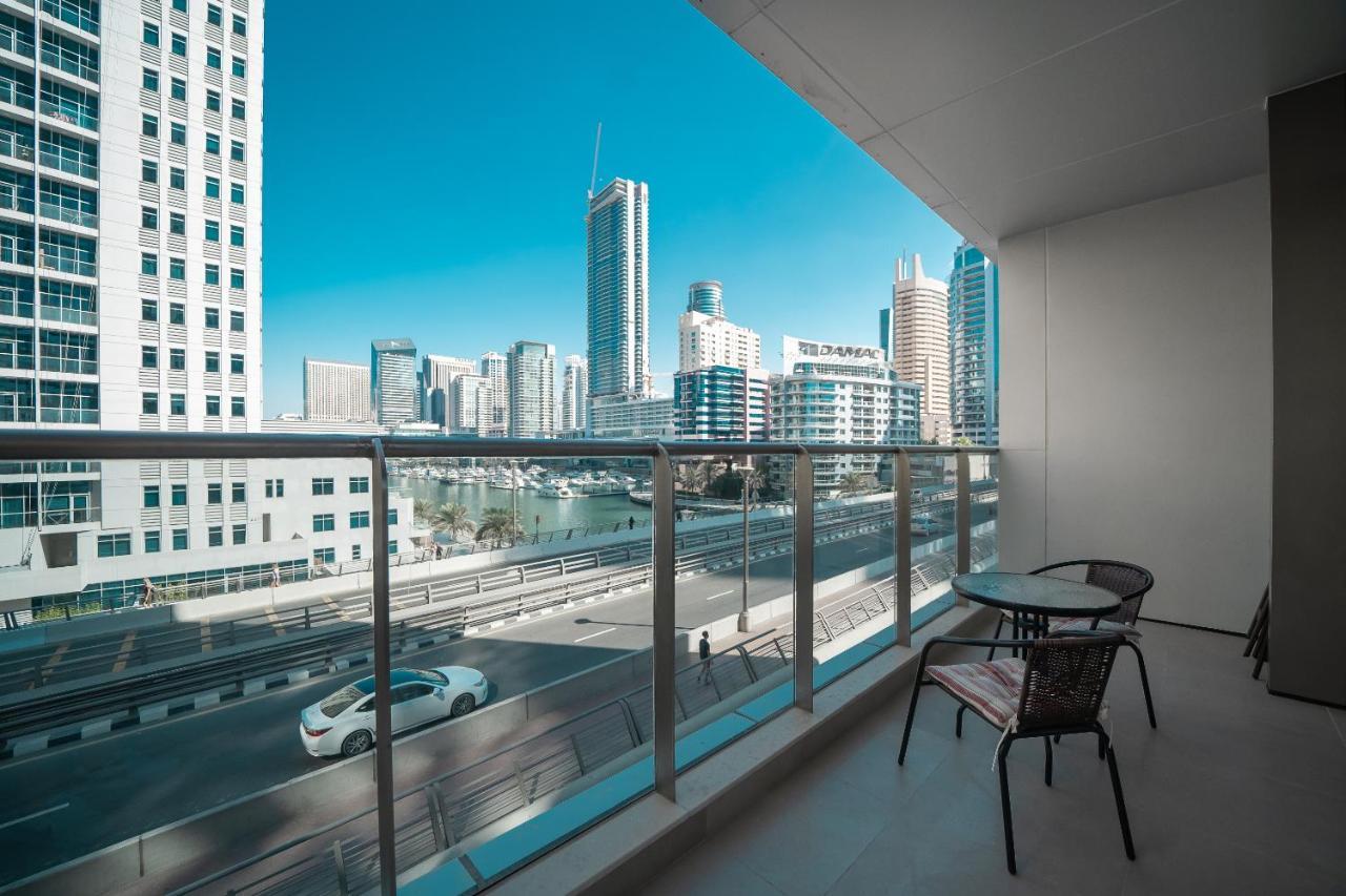 Apartment Luton - Sparkle Towers, Marina 20ab 7 *