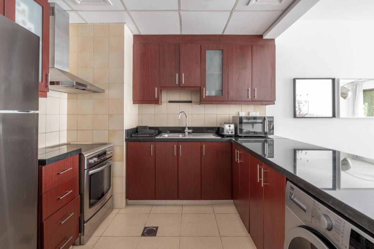 Higuests - Charming Studio With Balcony, Minutes To The *