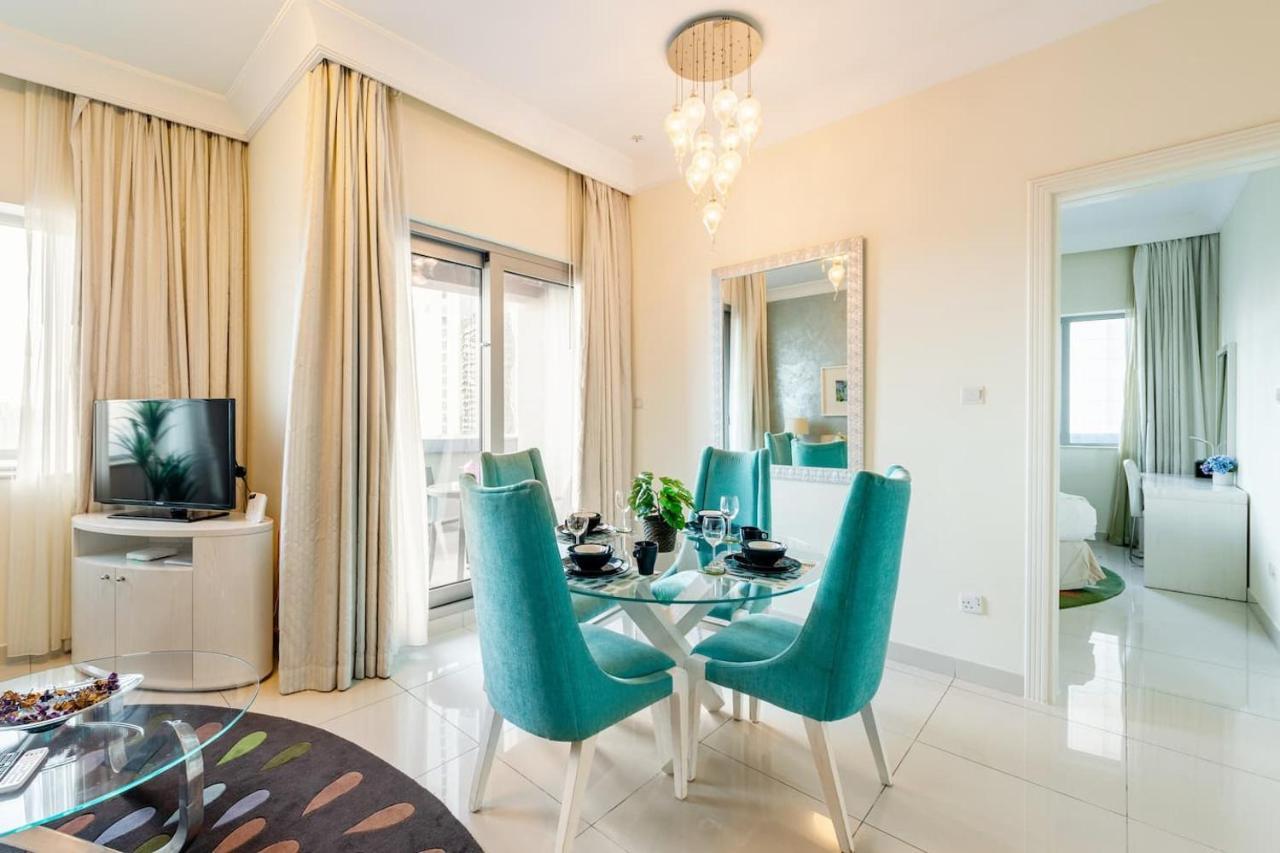 Elegant With Burj Khalifa View, Downtown Apartment *