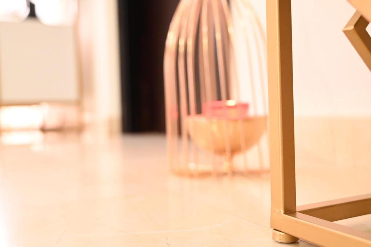 Brand New Furniture. Close To The World Trade Center. Apartment Dubai