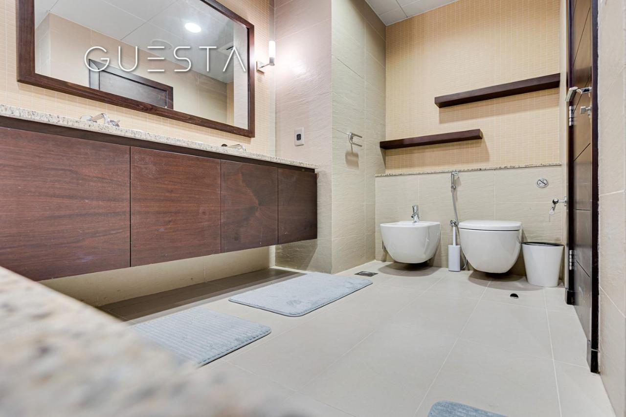 Tiara Residences, Free & Pool Access Daire