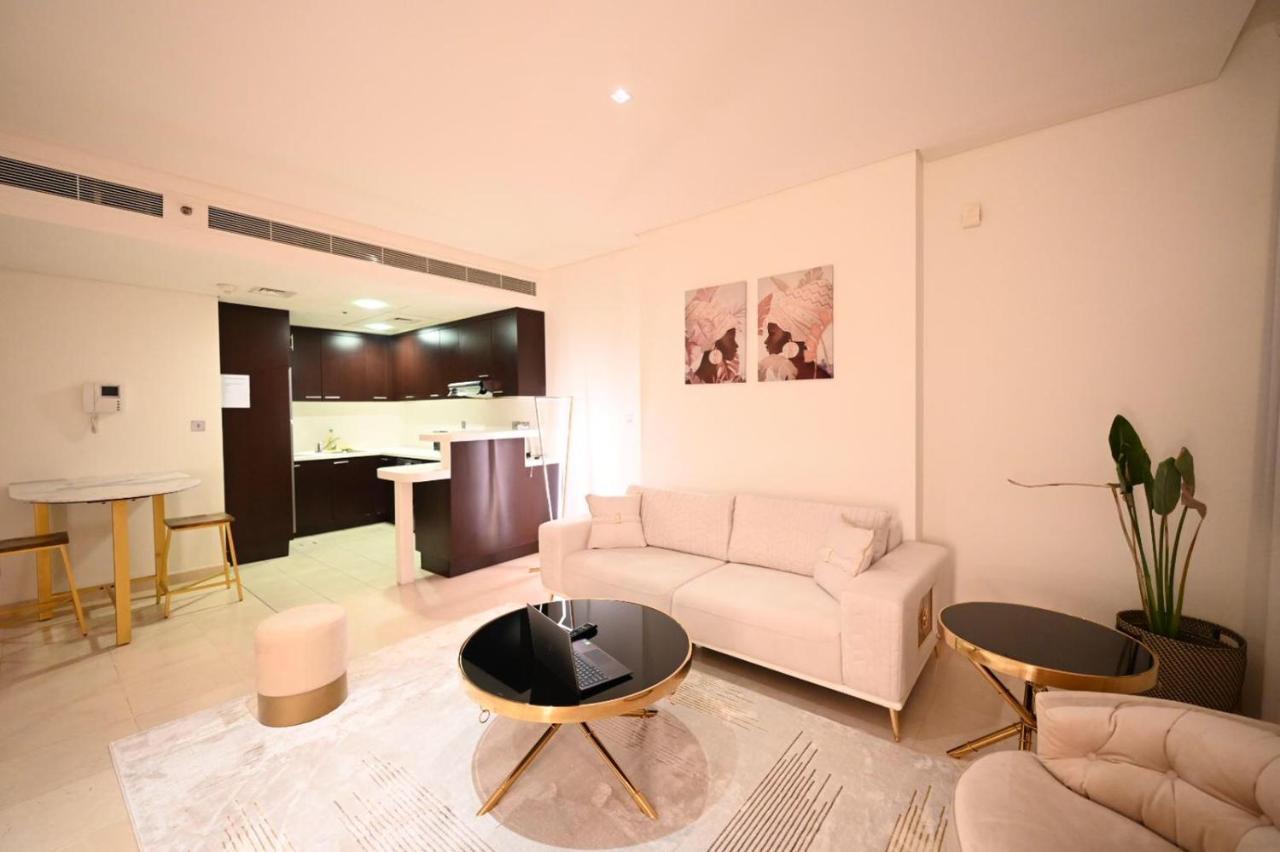 Brand New Furniture. Close To The World Trade Center. Apartment Dubai