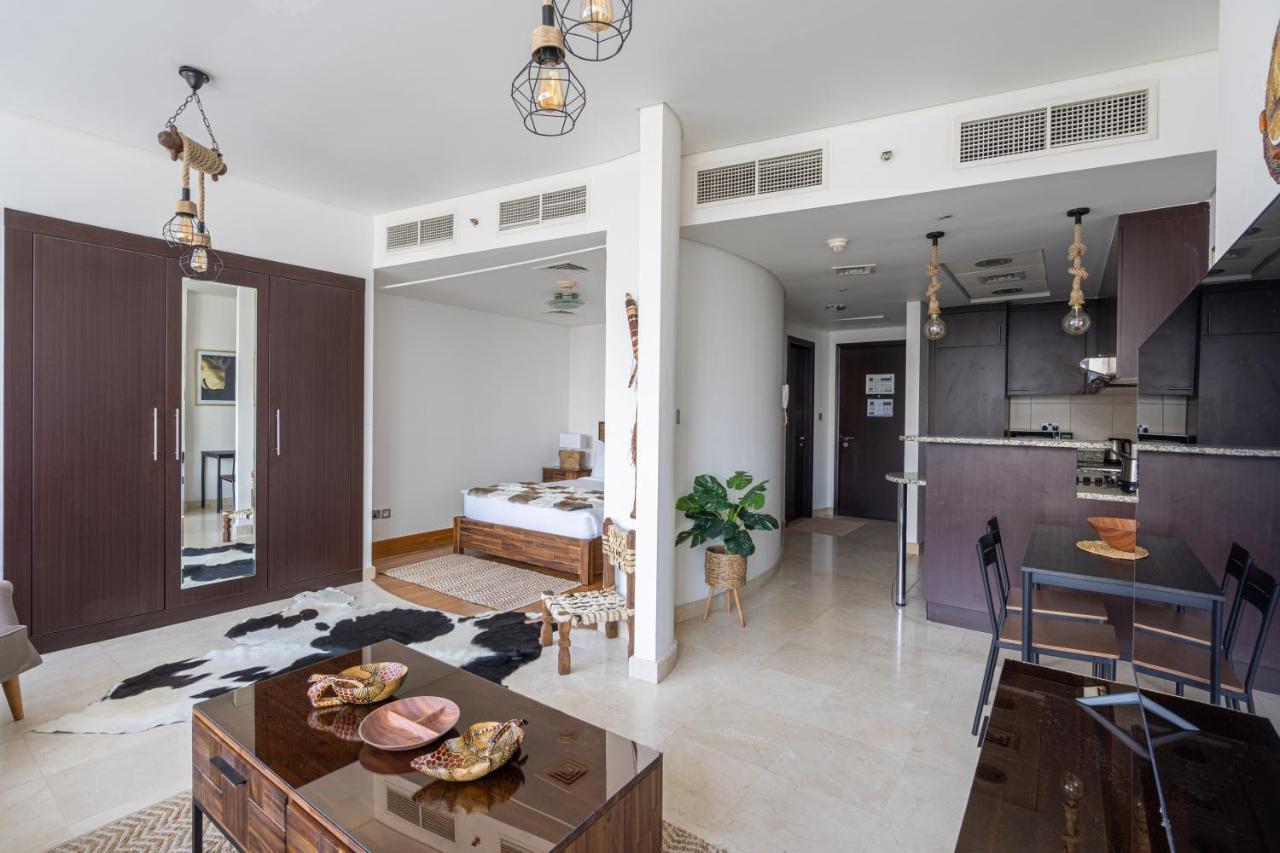 Higuests - Unique Interior With Stunning Views In Difc Apartment Dubai