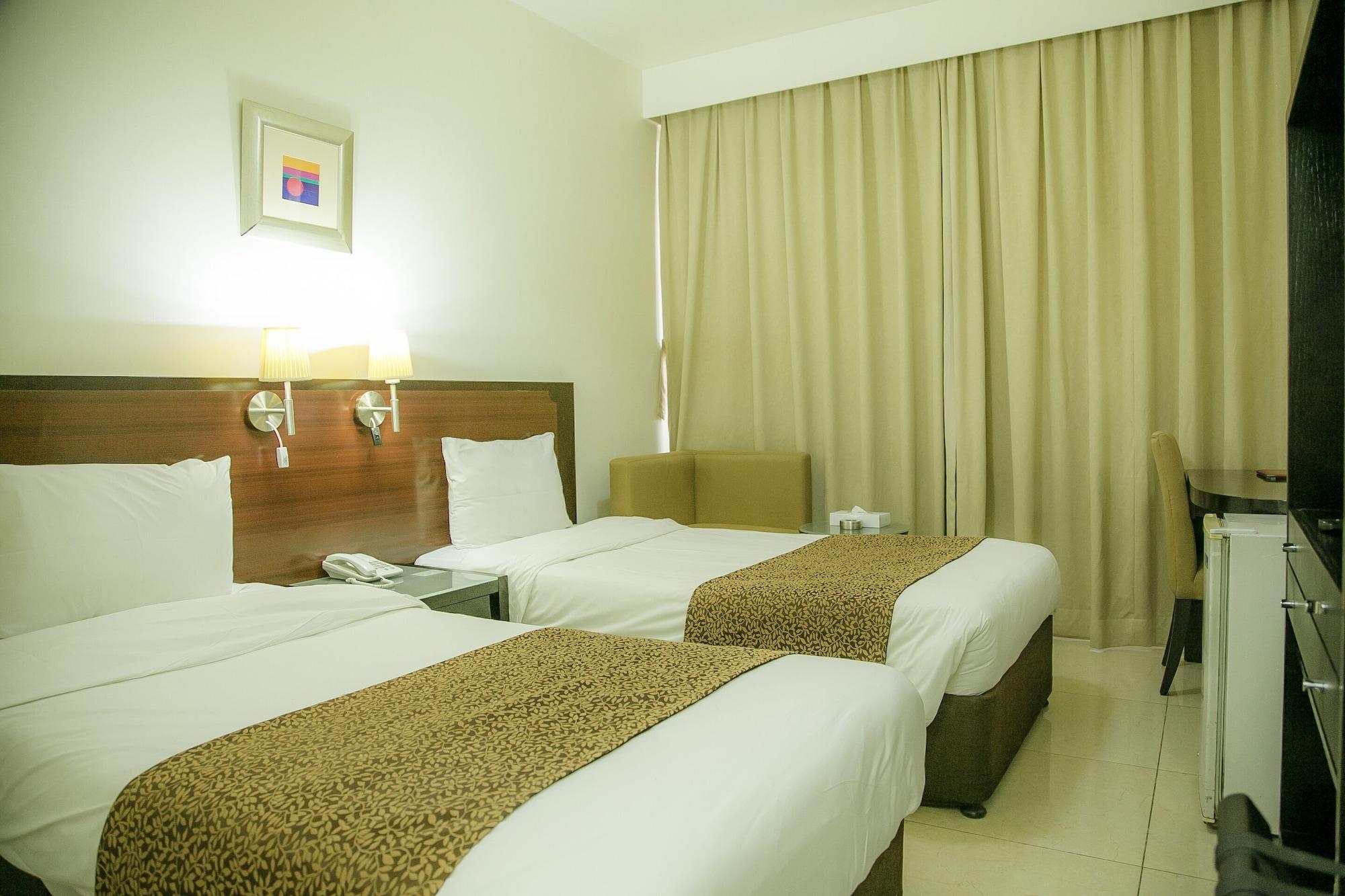 Phoenicia Grand