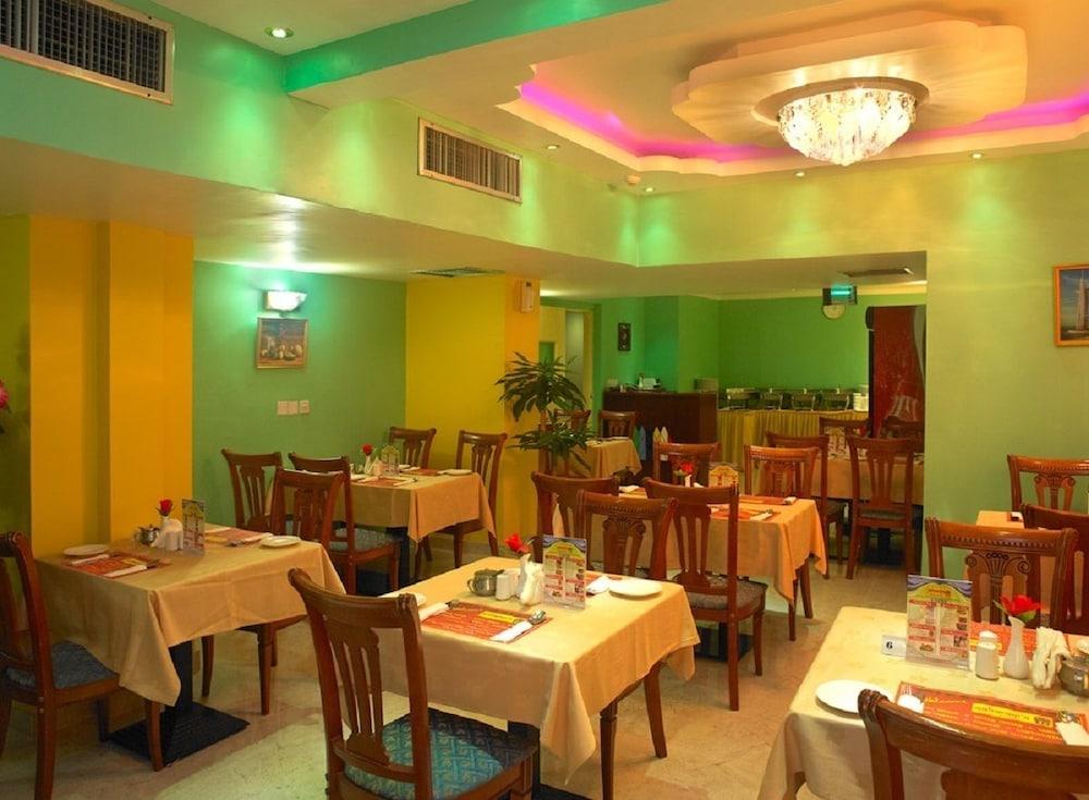 Hotel Phoenicia Grand