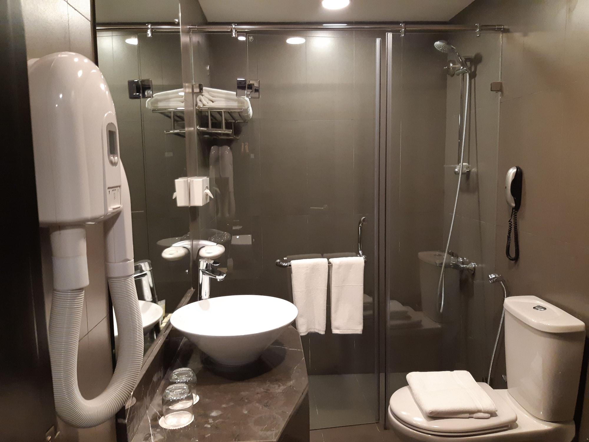 Hotel Lotus Grand