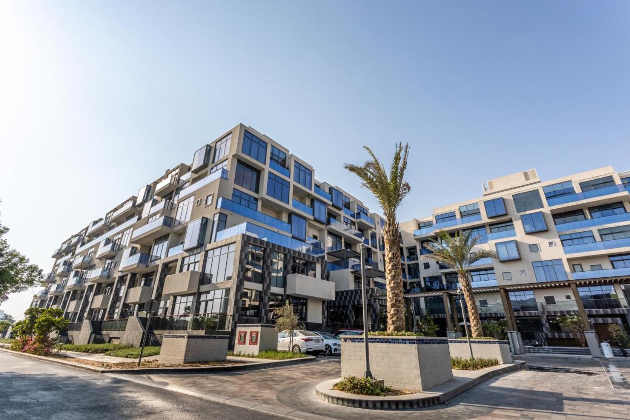 Live In Style. Luxury Destination - Oia - Motor Dubai