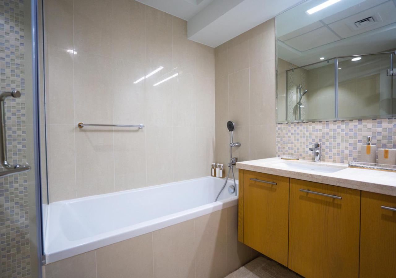 Nasma Luxury - Bellevue Tower 1 * Dubai
