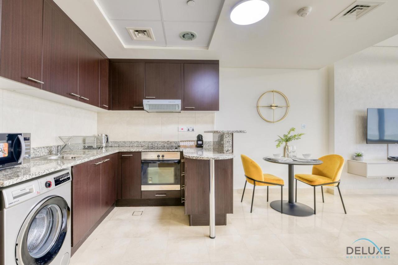 Refreshing At Sky Gardens Difc By Deluxe Homes