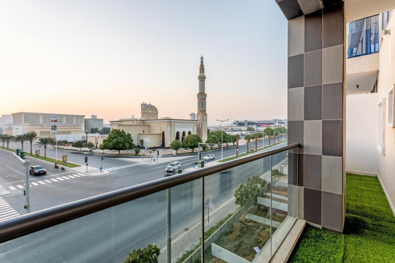 Live In Style. Luxury Destination - Oia - Motor Dubai