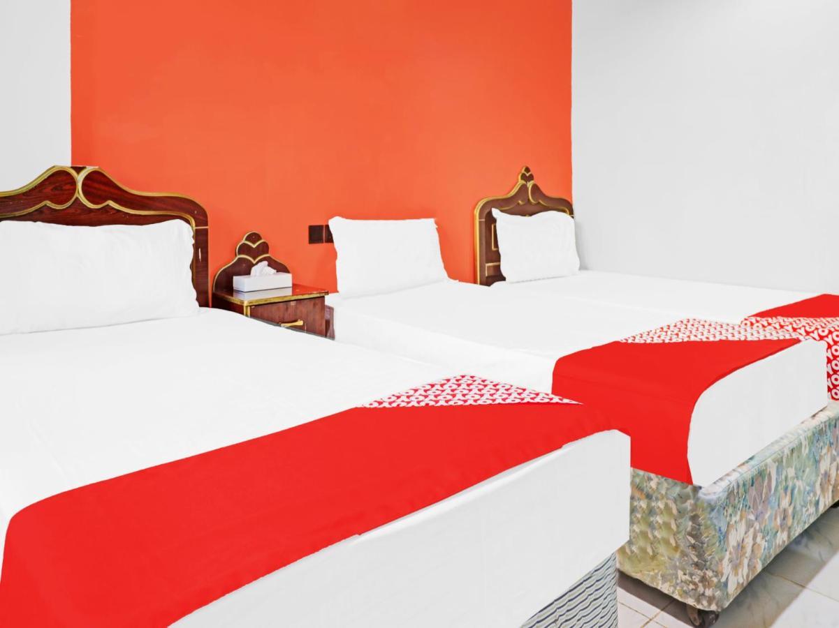 Hotel Oyo 794 Great Country 2*