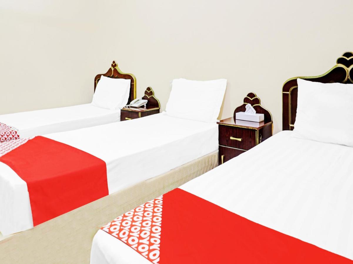 Hotel Oyo 794 Great Country 2*